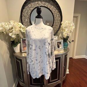 PINK Victoria's Secret White & Gray Tie-Dye Long Sleeve Pocket Tee